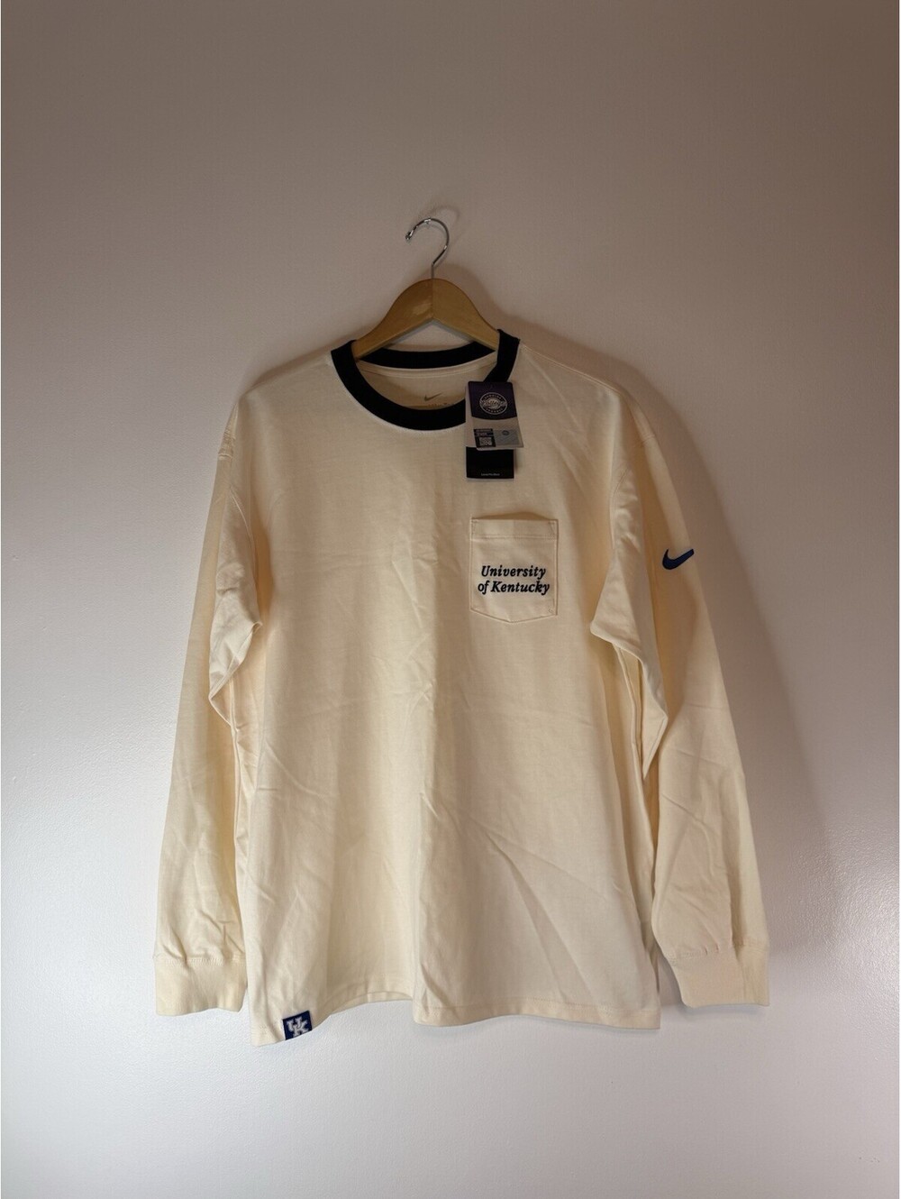 University of Kentucky Cream Colored Nike Shirt Size Medium New with Tags
